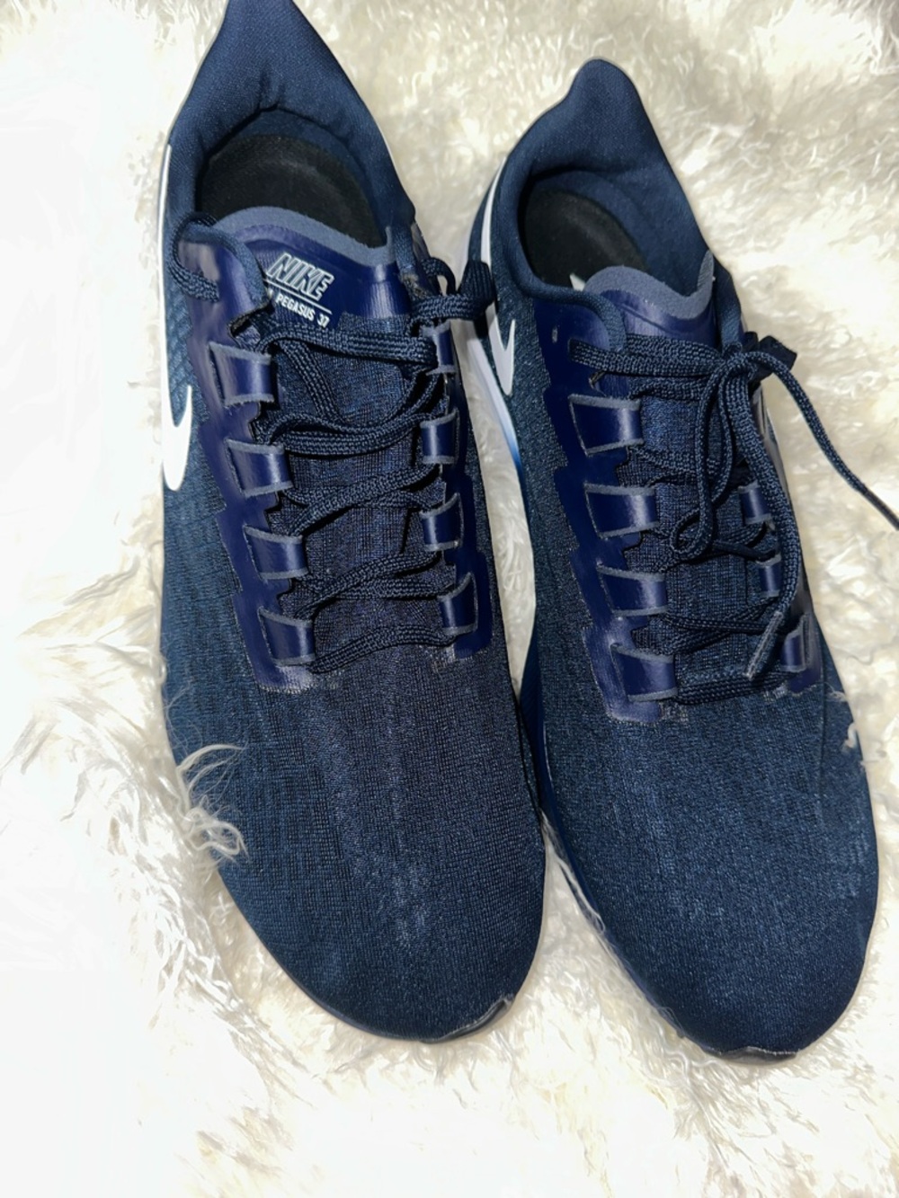 Nike Men’s Navy and White Athletic Running Shoes